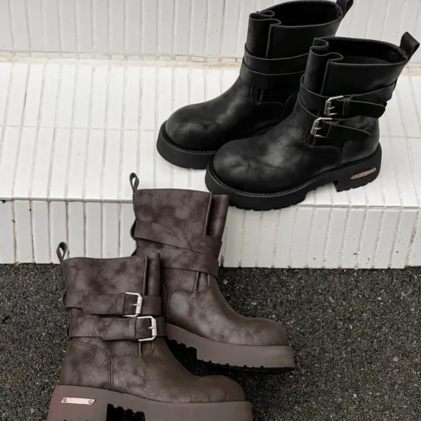 秋冬8533-2靴子粗跟皮带扣铬鞣皮女鞋厚底圆头秋季马丁靴中跟