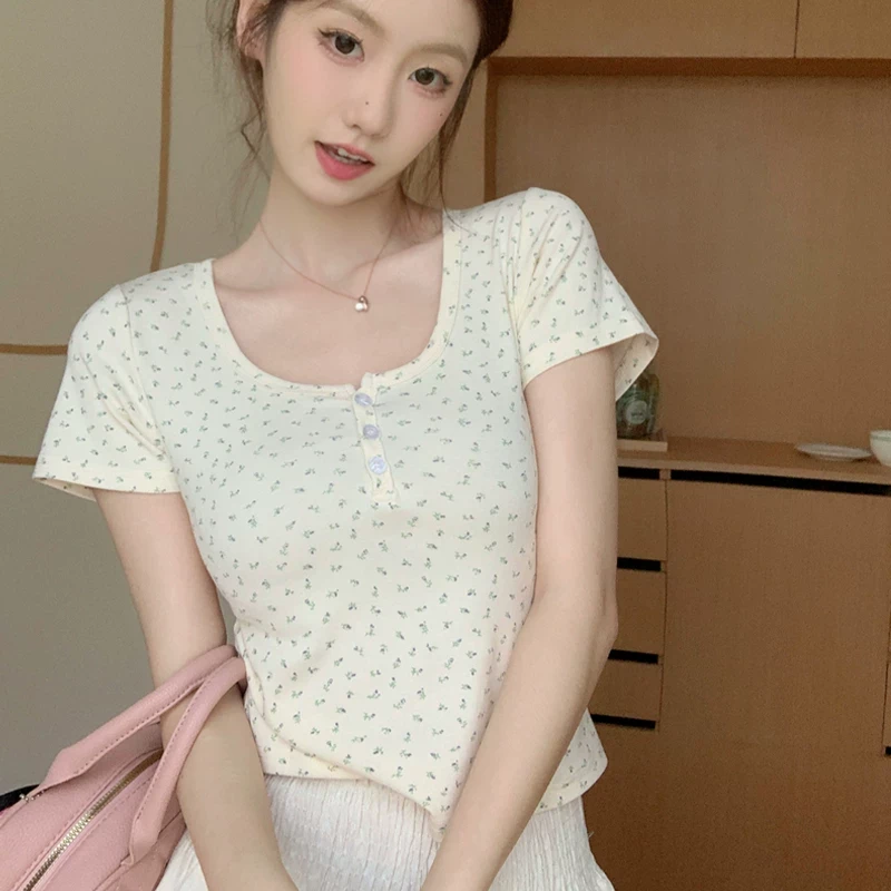 甜美小碎花上衣女夏季短款T恤减龄纯欲风修身显瘦外穿背心吊带