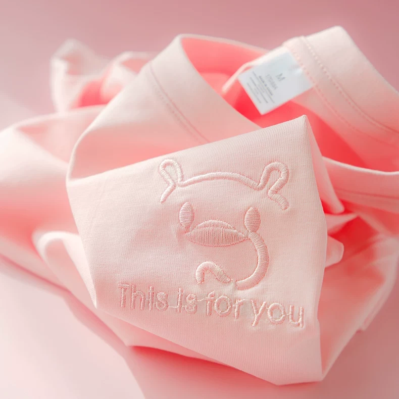 刺绣维尼熊短袖t恤女2025新款夏季白色宽松正肩上衣纯棉情侣装