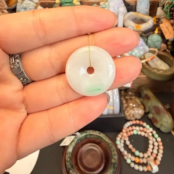 天然翡翠飘阳绿平安扣吊坠精美挂件