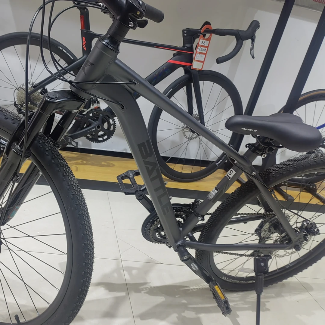 碳纤维公路自行车适合180 - 190左右的骑行者