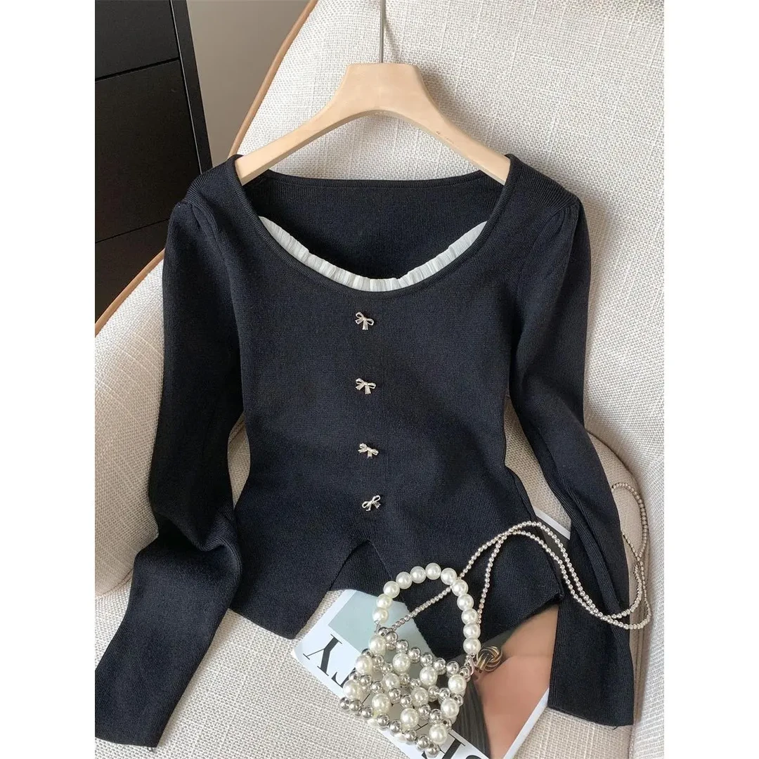 秋冬女性高底假两件套方领长袖针织上衣，独特时尚的开衩短底衬衫