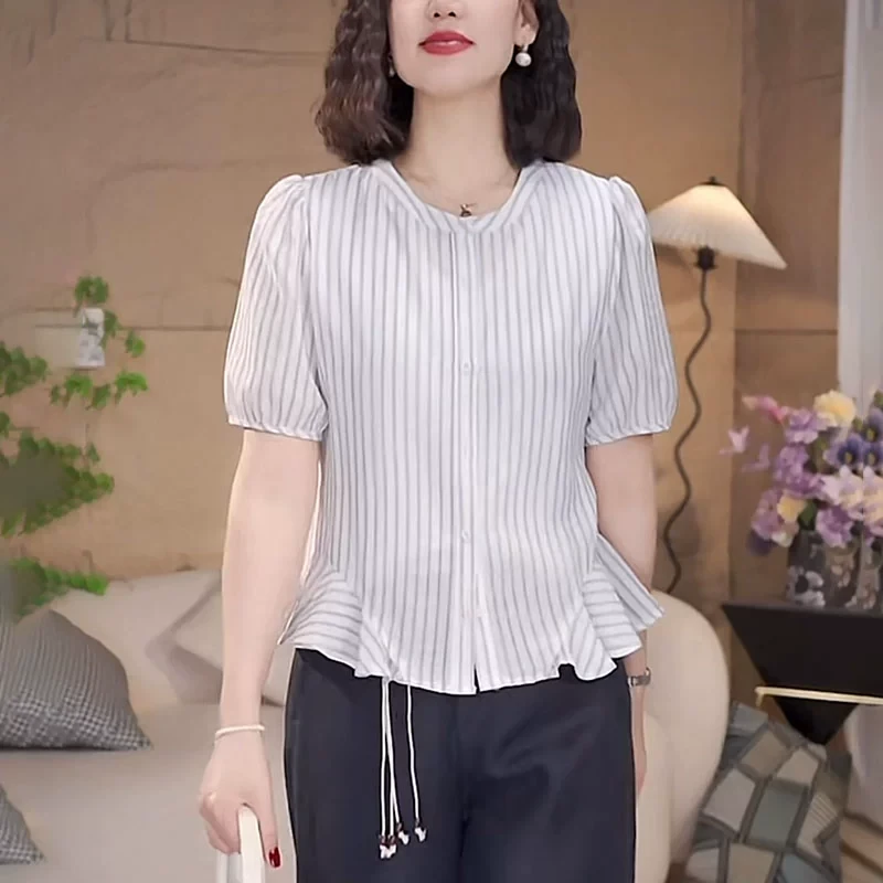 条纹洋气衬衫短袖女2025夏季新款高级感休闲显瘦别致小衫上衣