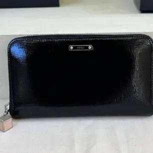 95新 FENDI/芬迪 95新 芬迪亮皮钱包