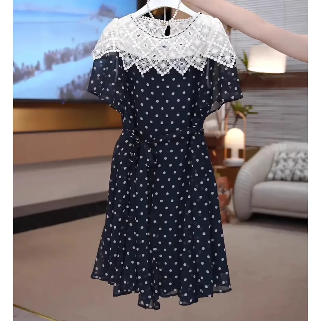 时尚复古波点连衣裙2025夏季新款法式设计感蕾丝拼接中长款休闲裙