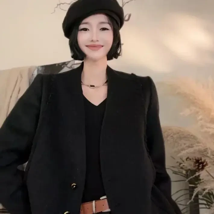 短款秋冬极简风加厚百搭针织短外套