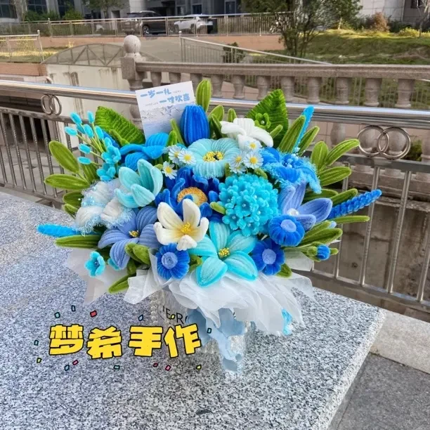 手工diy扭扭棒花束成品抱抱桶送女友闺蜜亲朋好友