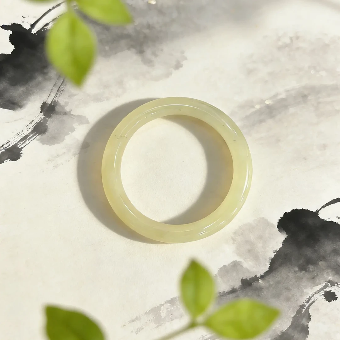 天然和田玉冰黄口手镯温润细腻圈口54.2