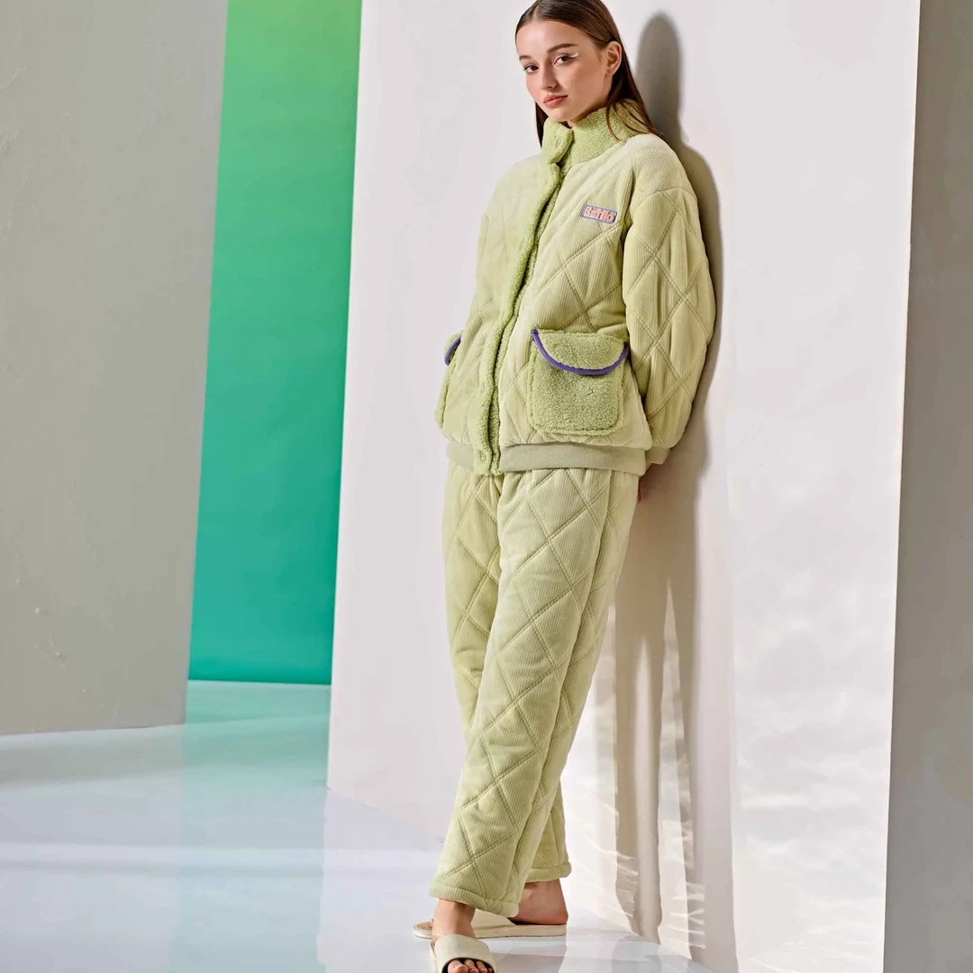 新世家族女士冬季三层夹棉加厚珊瑚绒可外穿家居服套装