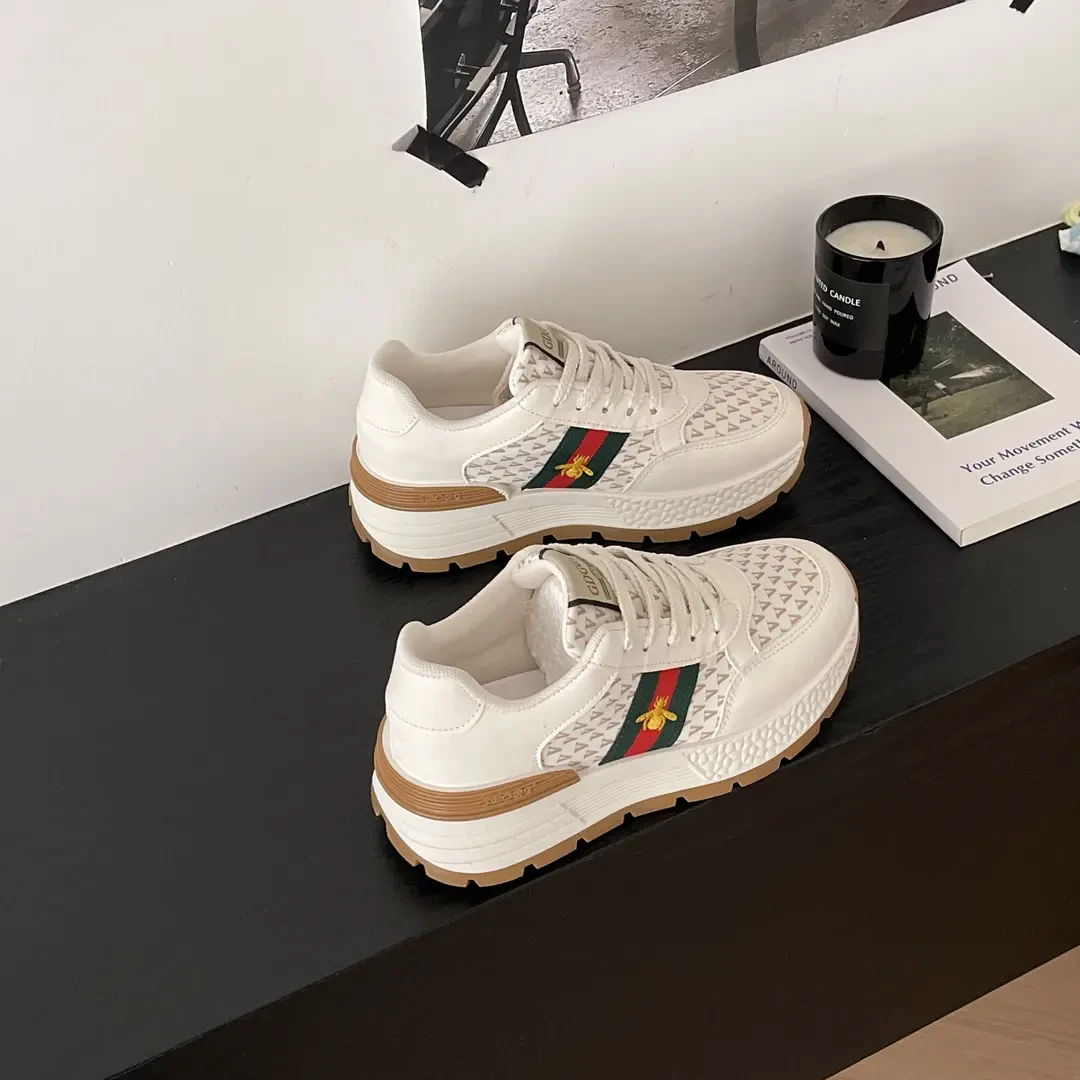 2025复古女鞋厚底百搭休闲鞋运动鞋小蜜蜂新款厚底