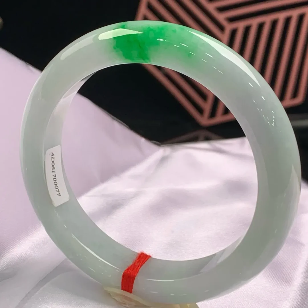 天然缅甸翡翠玉镯 A货 飘阳绿 正圈 56.5 颜色艳丽/完美水润