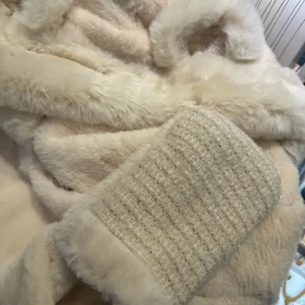 女冬季可爱小熊毛绒加厚帽子围巾手套一体保暖防寒百搭