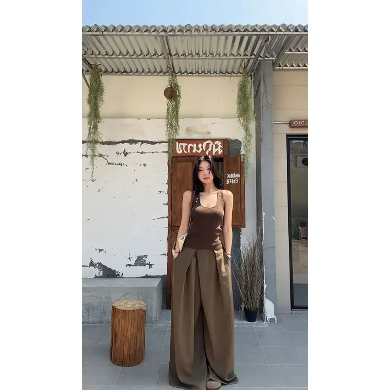 夏季新款显瘦宽松版型阔腿中低腰休闲裤女搭咖啡色U领上衣两件套