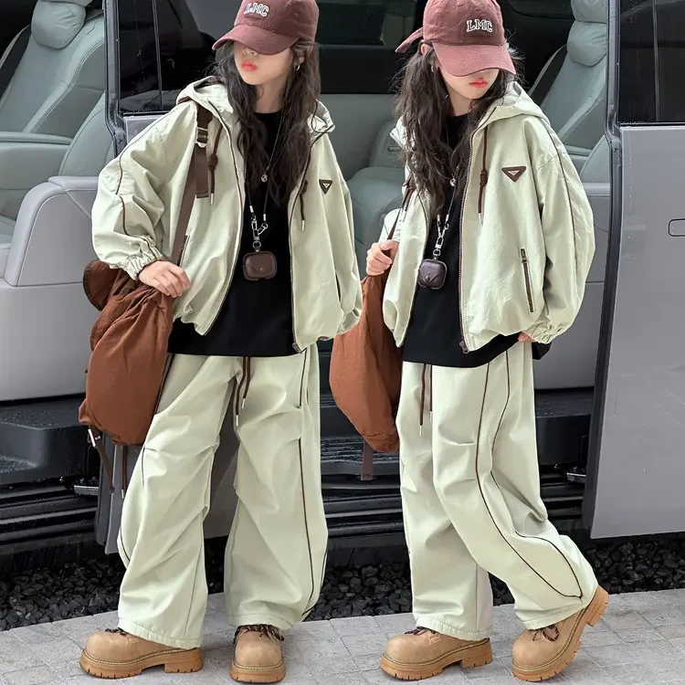 女童秋冬季加绒加厚宽松版小朋友外套加绒休闲长裤套装时尚运动