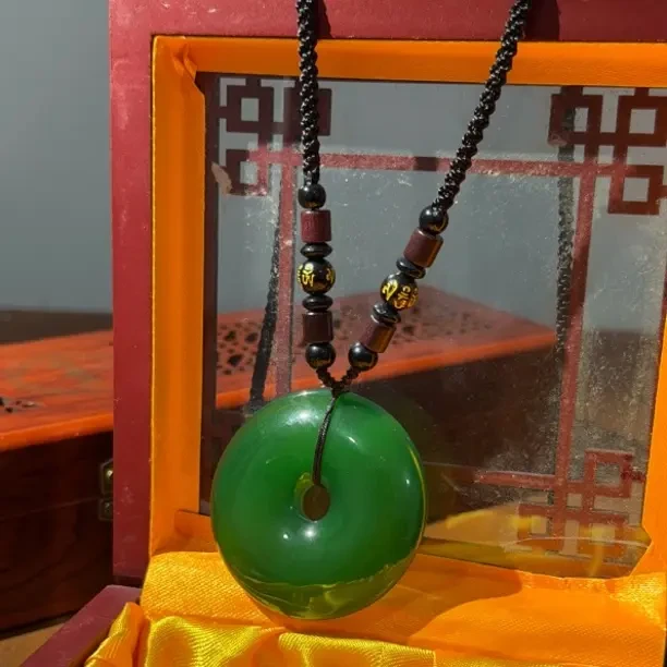 ZH-1131精致吊坠（有礼盒）