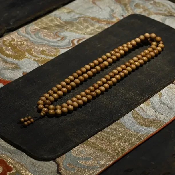 印度老山檀 0.8mm108颗素 高端男女文玩天然檀木佛珠盘玩木珠