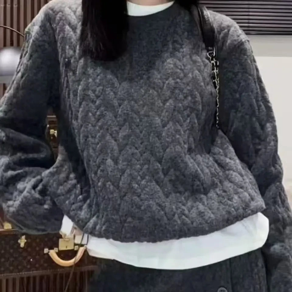 冬季韩系休闲圆领麻花上衣搭配半身短裙套装