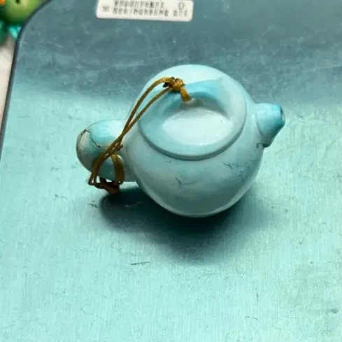 原矿手把件茶壶，质地细腻瓷度高。适合收藏把玩儿。