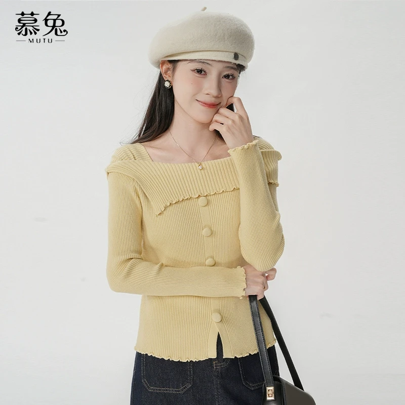 慕兔法式气质方领长袖打底毛衣女2024冬季新款内搭修身显瘦针织衫