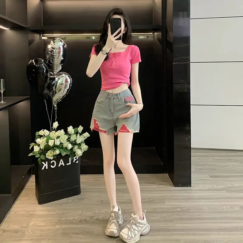 新款辣妹短袖T恤女夏短款正肩上衣甜辣风多巴胺破洞牛仔短裤热裤