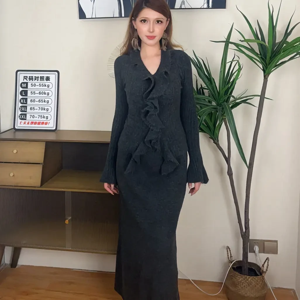 V领木耳边喇叭袖针织上衣搭配高腰半身裙秋季韩系时尚套装