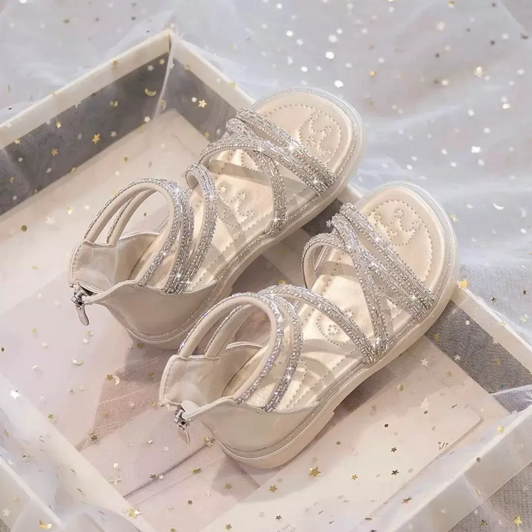 2025夏季新款时尚百搭公主凉鞋女童软底亮钻儿童鞋小女孩防滑鞋