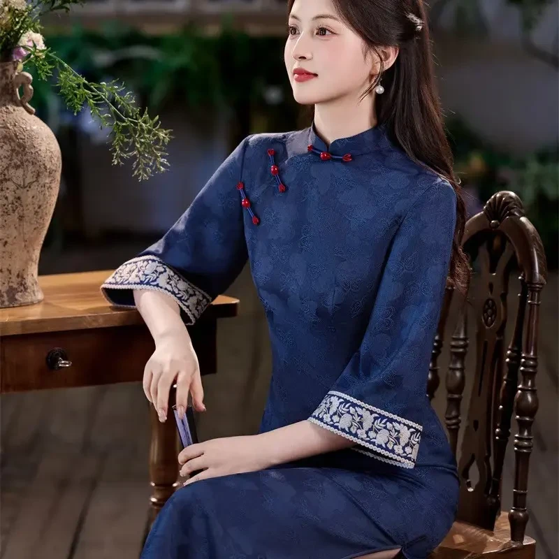 旗袍新中式秋季提花2025日常网红优雅长袖单旗袍气质修身复古时尚