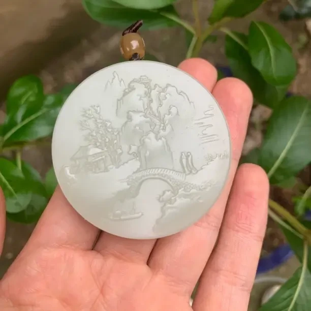 新疆和田玉浅浮雕双面山水牌