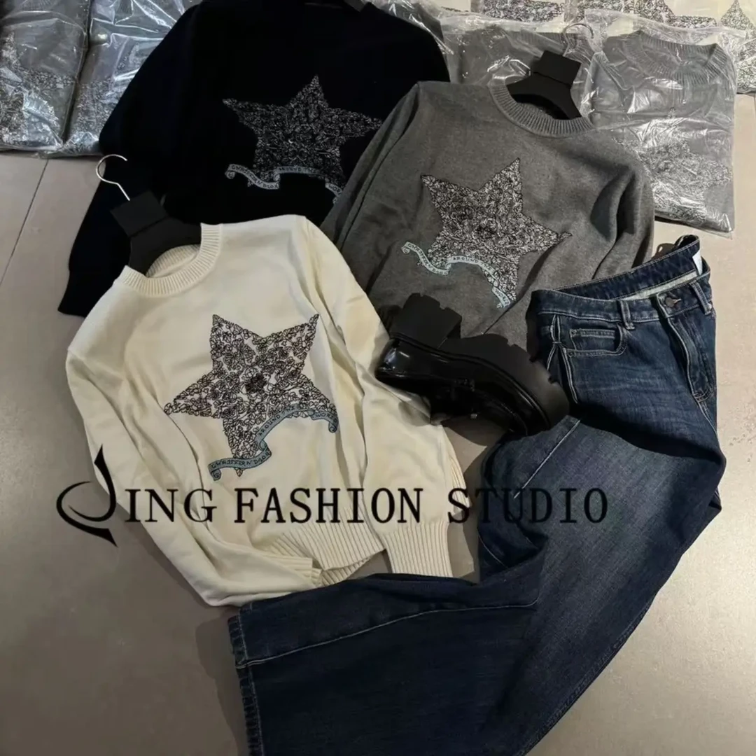 CJING2025新款95135时尚图案圆领打底长袖衫女装卫衣