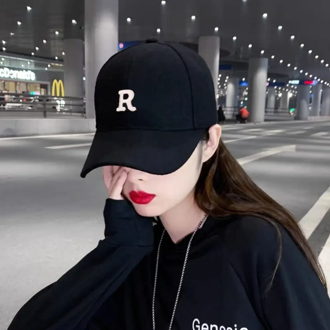 韩版百搭R字母刺绣显脸小鸭舌帽男女通用时尚防晒帽
