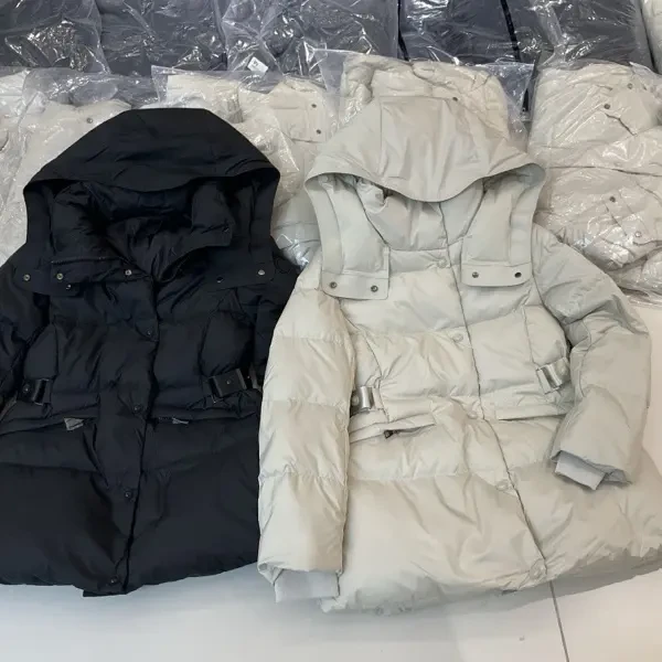 蕊蕊家修身型连帽中款洋气显瘦棉服