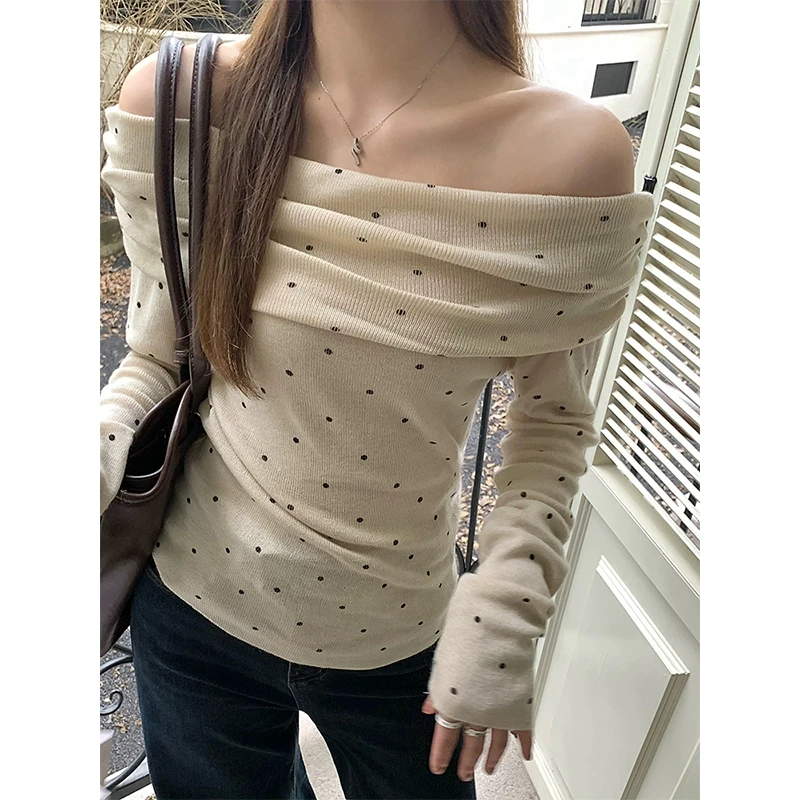 【年货捡漏】乌77温柔一字肩波点上衣女收腰显瘦百搭软糯长袖针织衫
