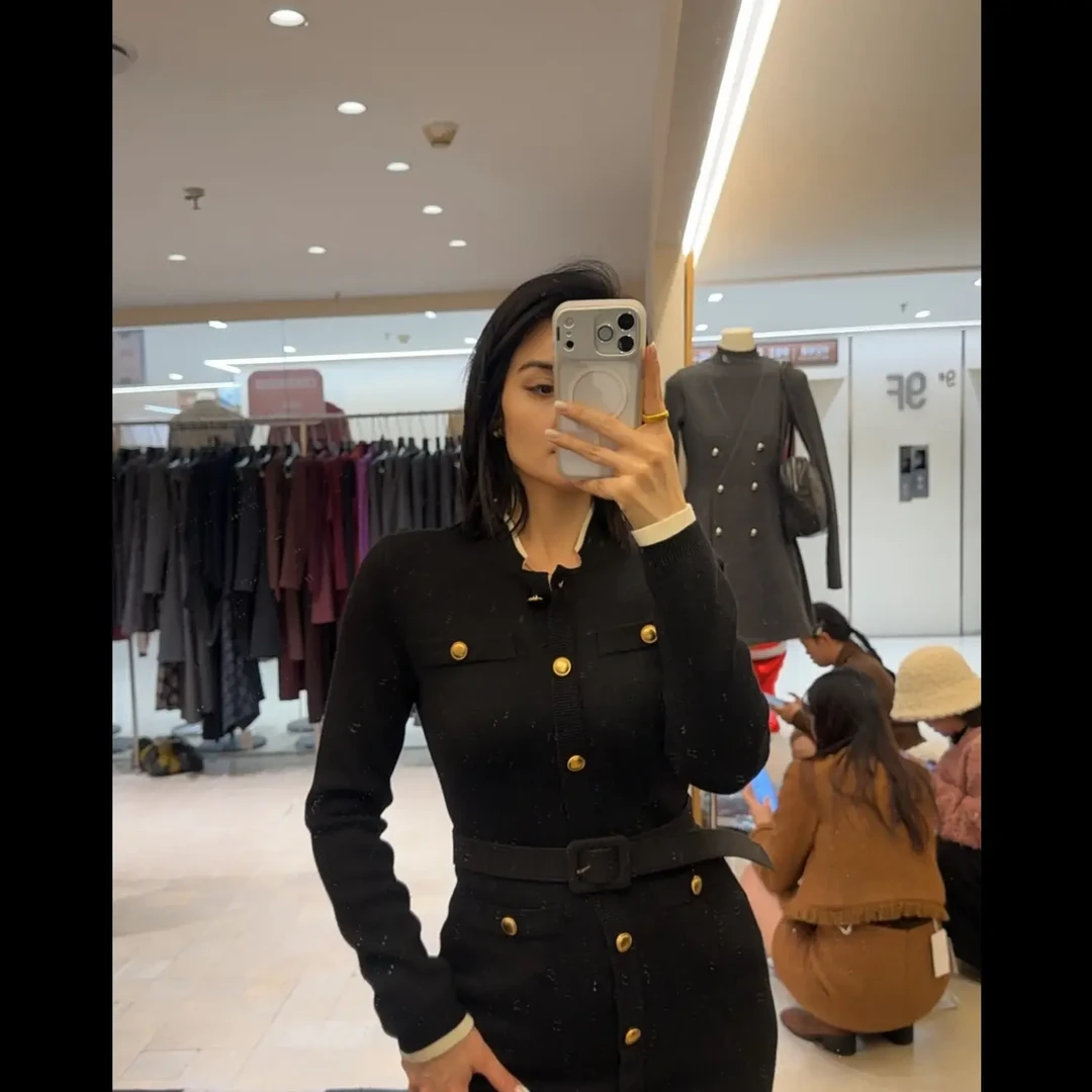 秋冬新款修身收腰针织连衣裙