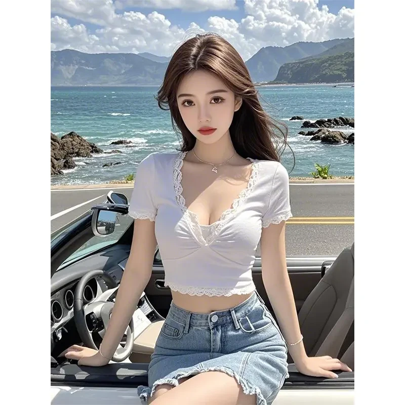 深V领短袖T恤女2025新款夏季纯欲百搭蕾丝拼接超好看独特短款上衣