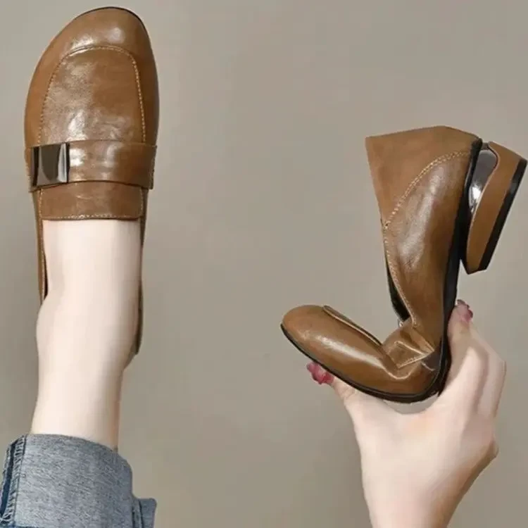 断码清仓2024新款时尚妈妈小皮鞋舒适粗跟软底软面妈妈鞋女豆豆鞋