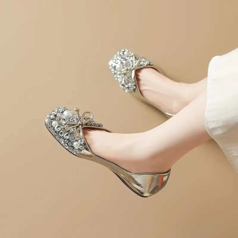 「喜欢牛仔裤就买它」2024春秋新款水钻单鞋女方头内增高平底女鞋