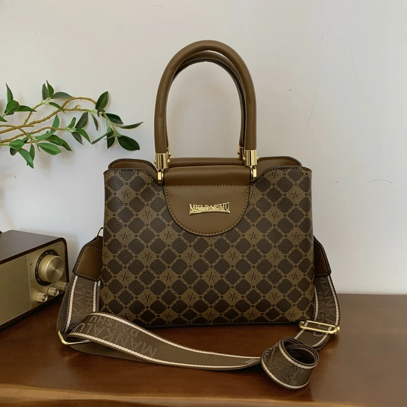 【宠粉福利】2025新款时尚休闲女包