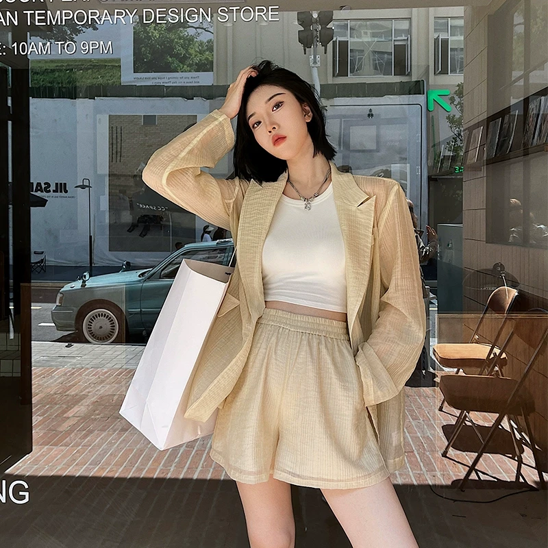 十三粥 时髦打工人 气质显瘦轻薄透气西装外套显瘦宽松短裤两件套