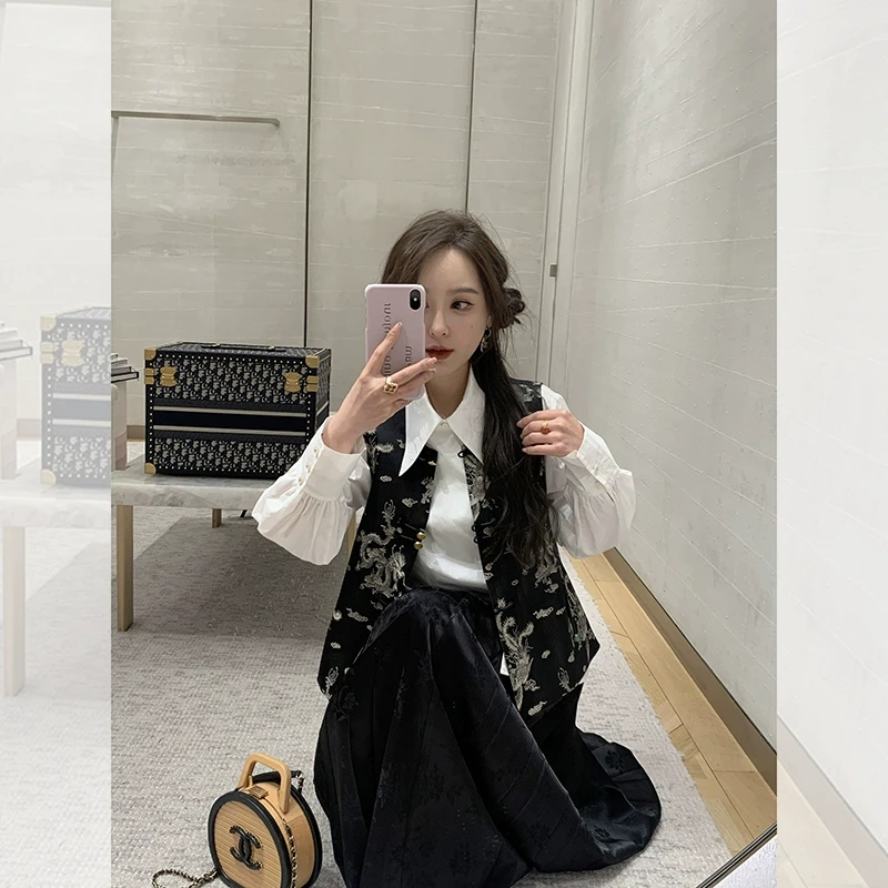 新中式马甲 早春叠搭~ 重工刺绣提花盘扣无袖短外套QM231016