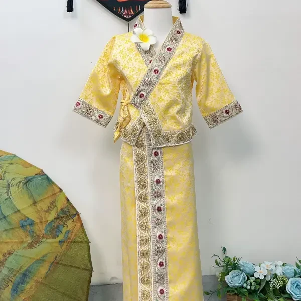 傣族服装女时尚新款民族风傣族民国风表演服女童时髦洋气两件套。