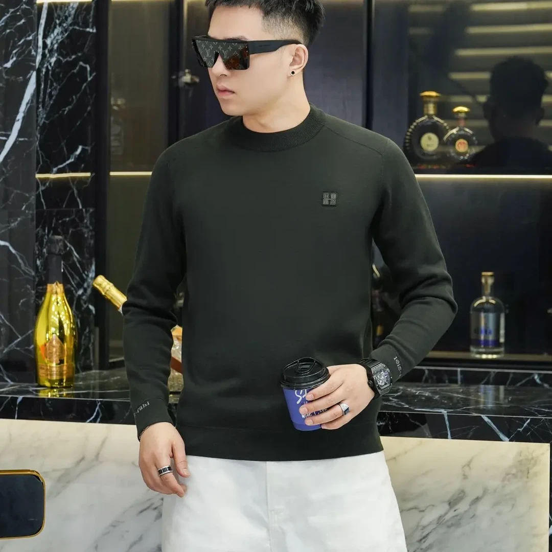 冬季男士自带厚纯色圆领针织毛衣