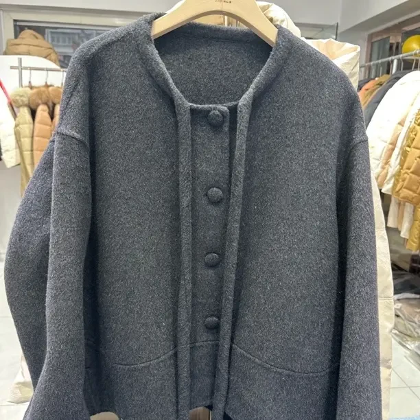 简约大方女士外套三色可选秋冬保暖优雅设计外套开衫针织短款