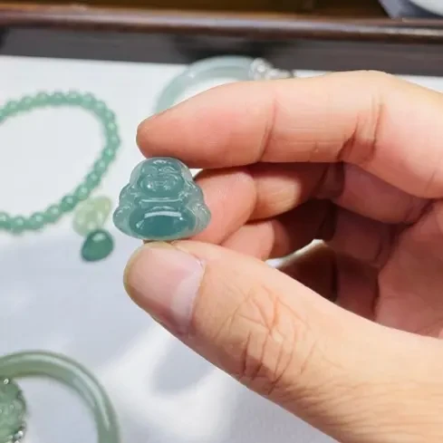 天然A货翡翠老蓝水佛公吊坠