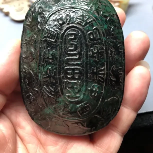 冰透油绿精雕龙腾四海龙牌男女款生肖龙玉坠百搭