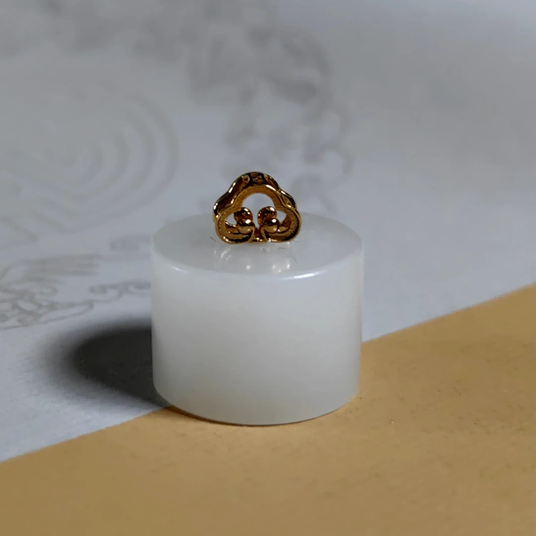 天然和田玉白玉吊坠18k金