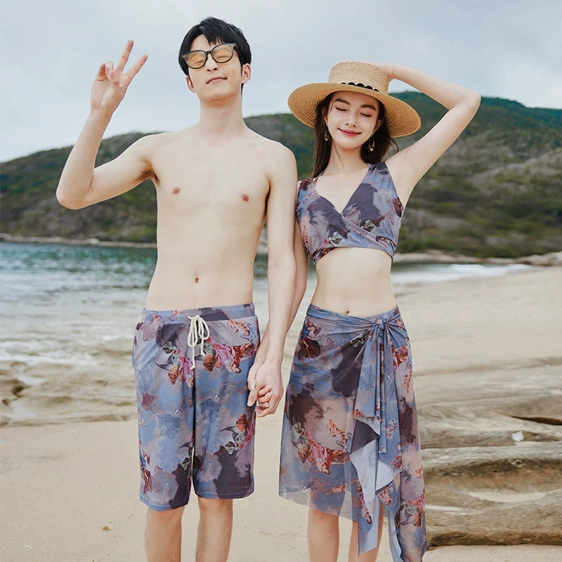 情侣泳衣女夏比基尼三件套聚拢遮肚显瘦保守仙女范温泉度假游泳装