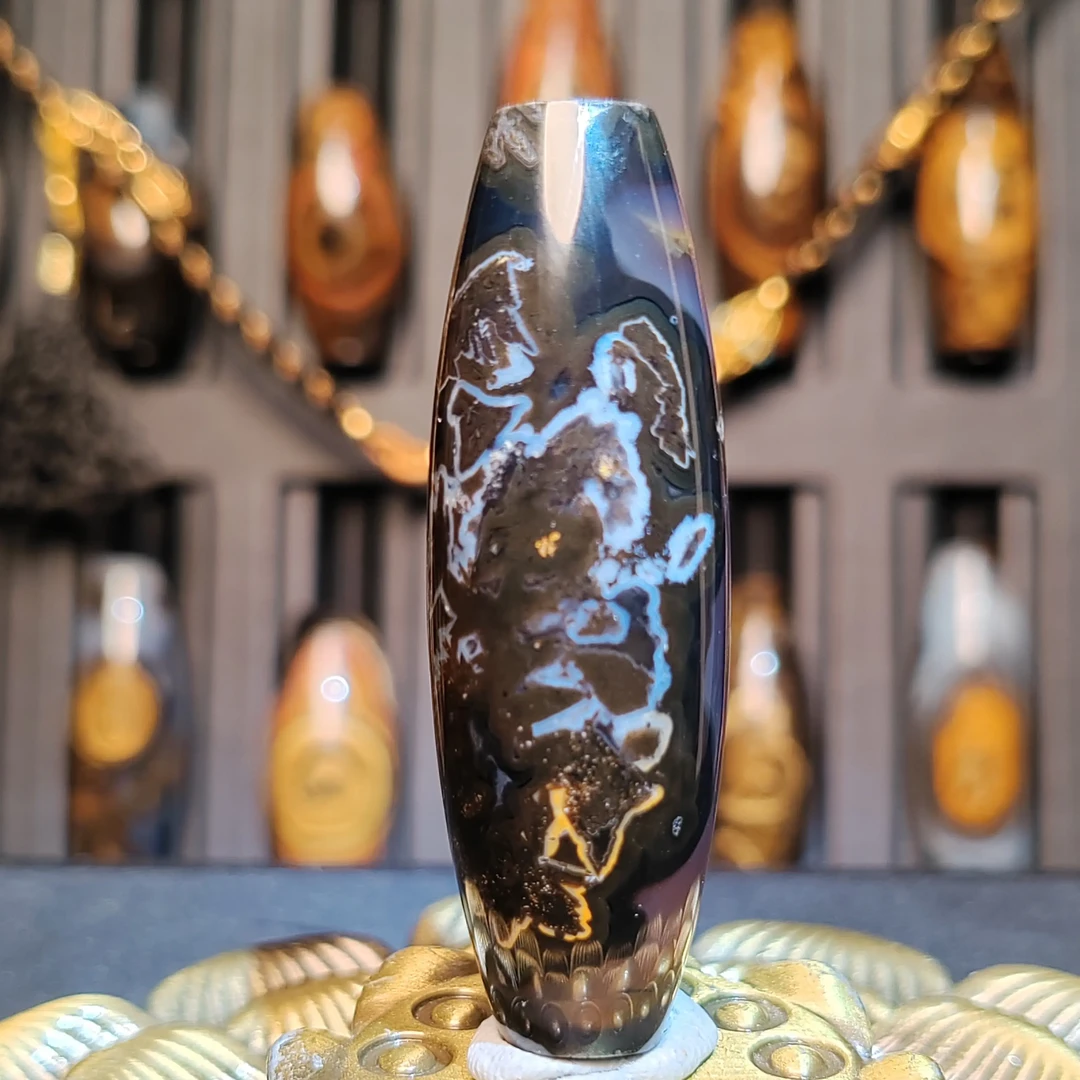 天然九眼石页岩蒙天珠新款时尚精品玛瑙玉髓摆件吊件