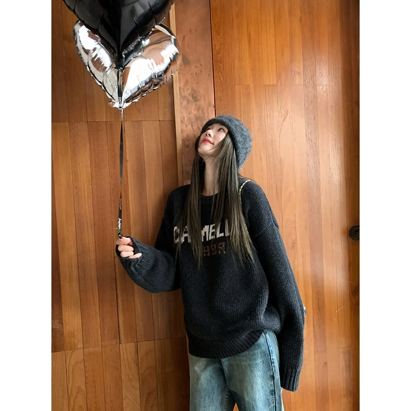 小君君布兰妮 时髦不费力/50羊毛简约随性字母提花针织套头毛衣女