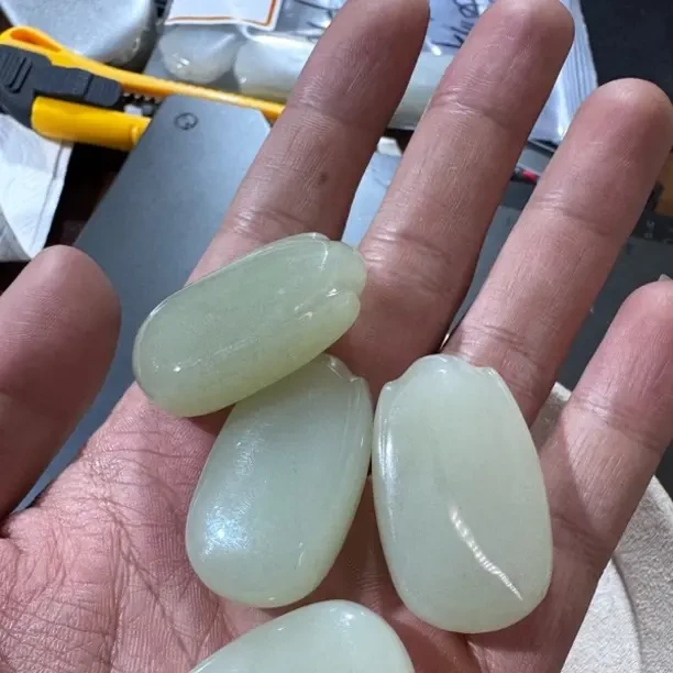 和田玉青海料平安牌青色3*8多样性发一