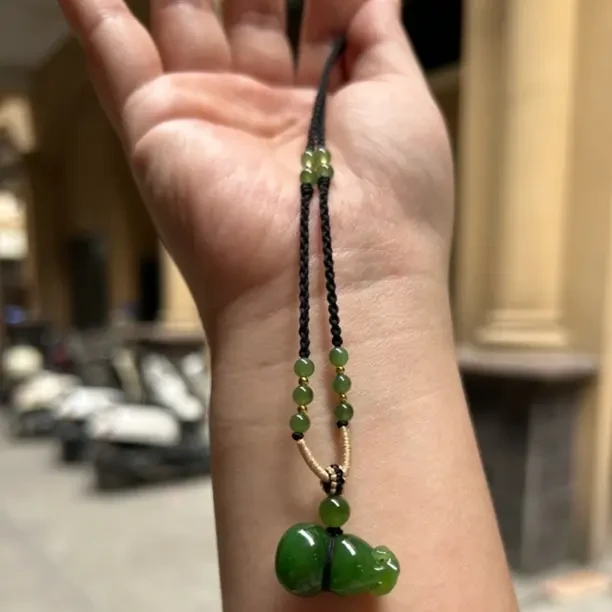 天然和田玉俄罗斯碧玉阳绿葫芦吊坠